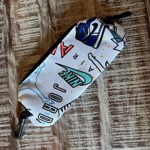 Nike Kids Accessory Bag - White and Black